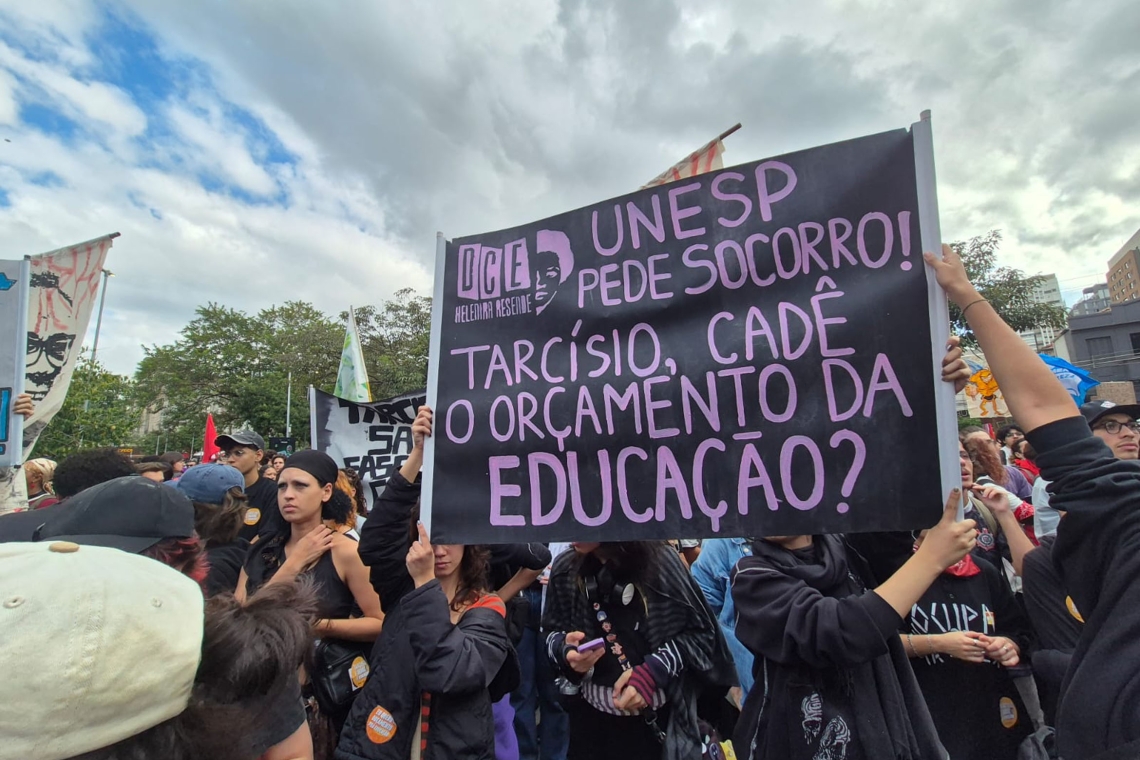 Greve nas estaduais paulistas se amplia e exige reabertura de negociações. Estudantes apontam o caminho com grande ato em SP   